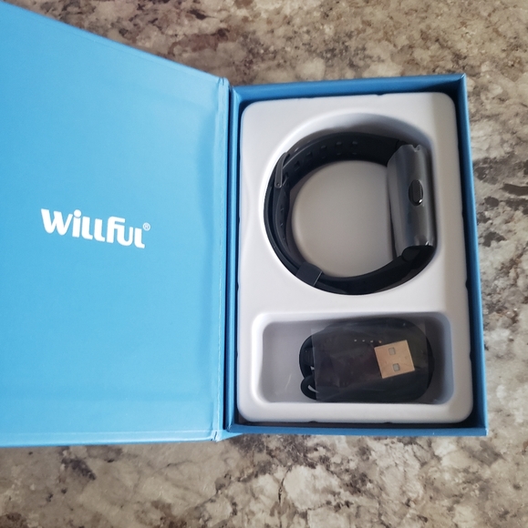 Smartwatch - Picture 3 of 5